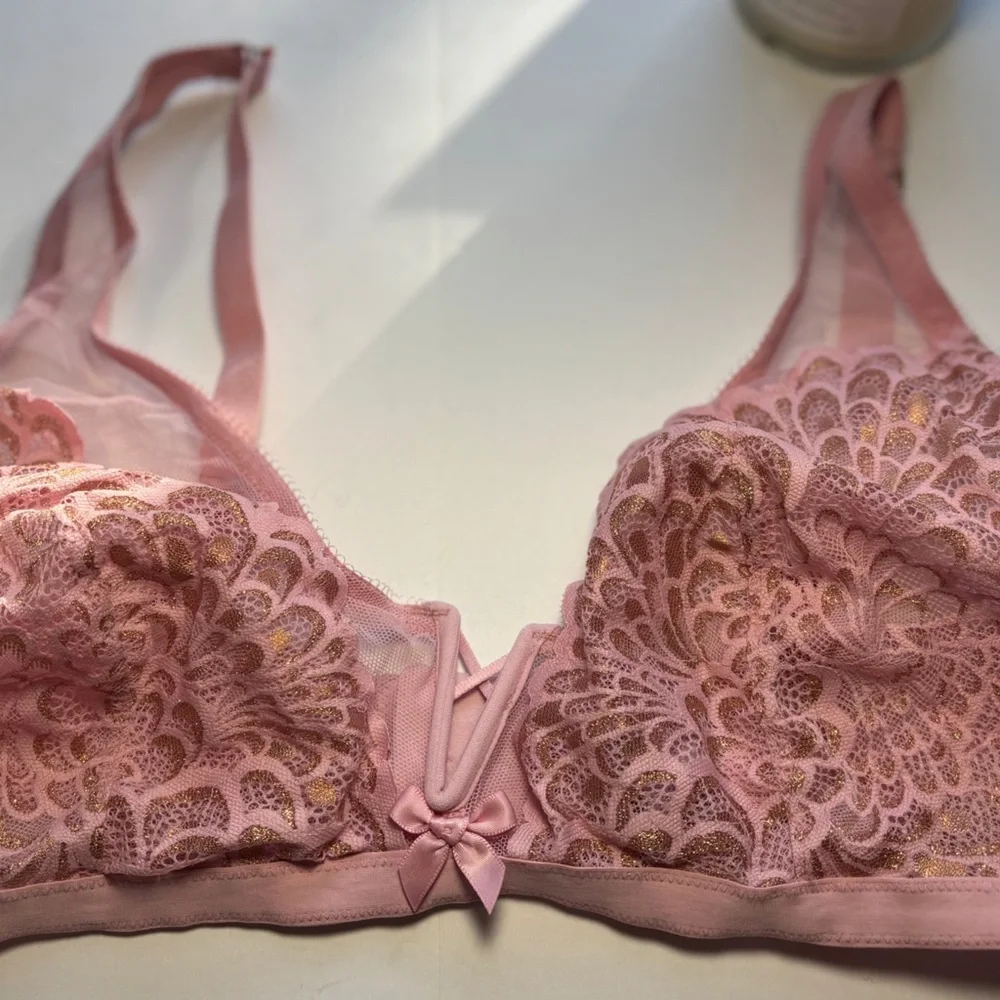 Beautiful Savage X Fenty Pink/gold Floral Lace Unlined No Underwire Bra Size 2X - Picture 2 of 6